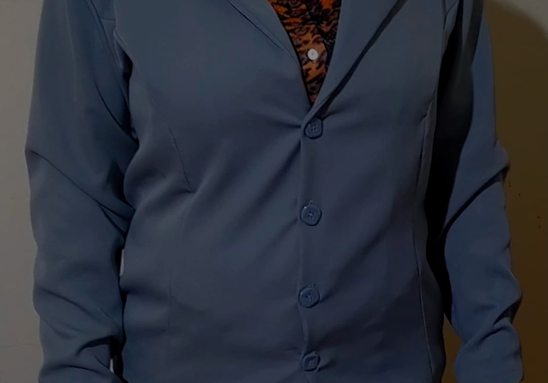 Peça de roupa costurada artesanalmente